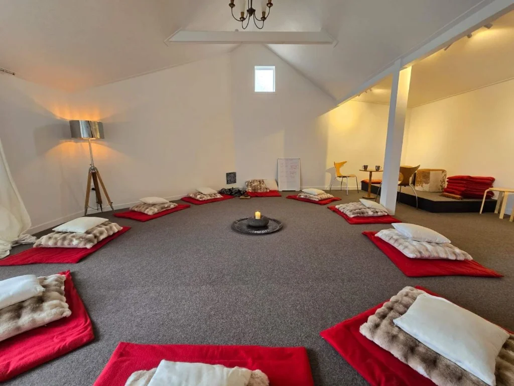 Circle Seating, Movement & Yoga Setup for Workshops and Events